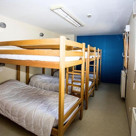 Auberge De Jeunesse Hi Pontarlier Kültér fotó