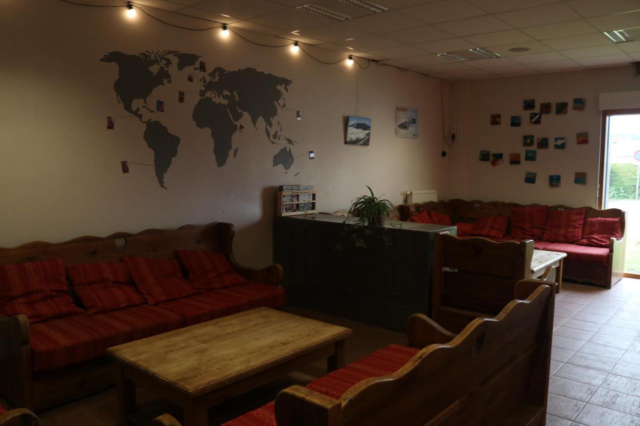Auberge De Jeunesse Hi Pontarlier Kültér fotó