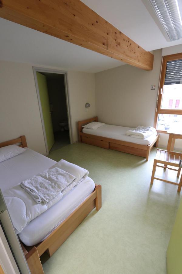 Auberge De Jeunesse Hi Pontarlier Kültér fotó